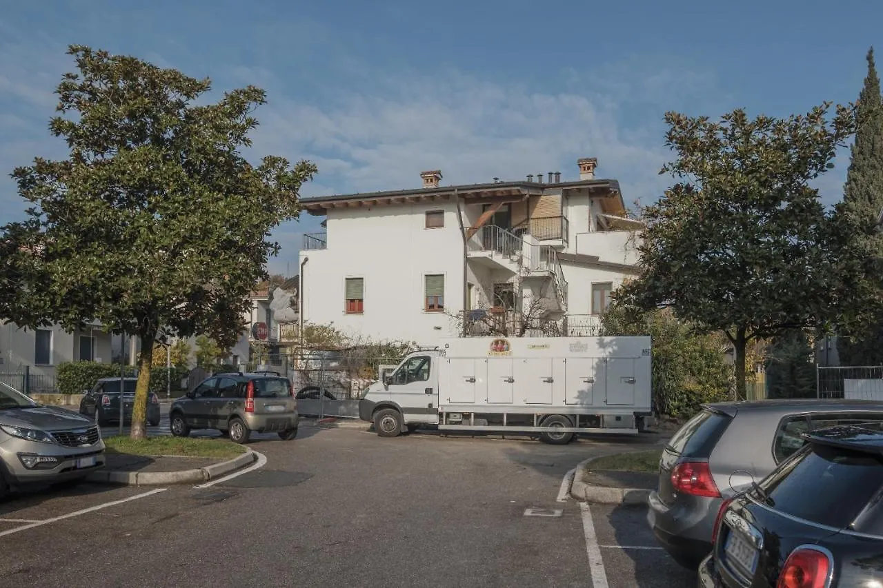 Appartamento Zita - Con Aria Condizionata E Wifi Sirmione 0*,  Italien